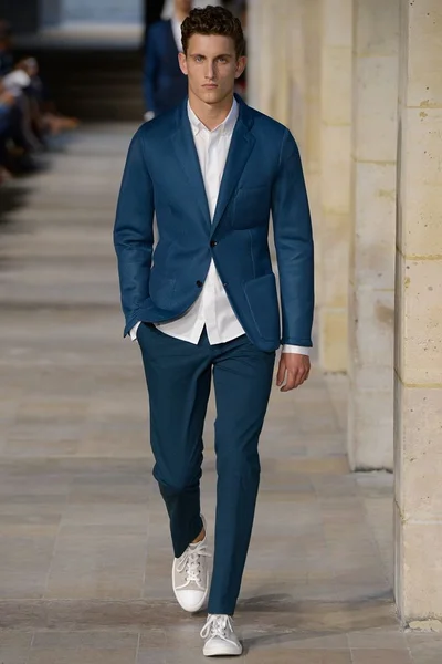 Look 2